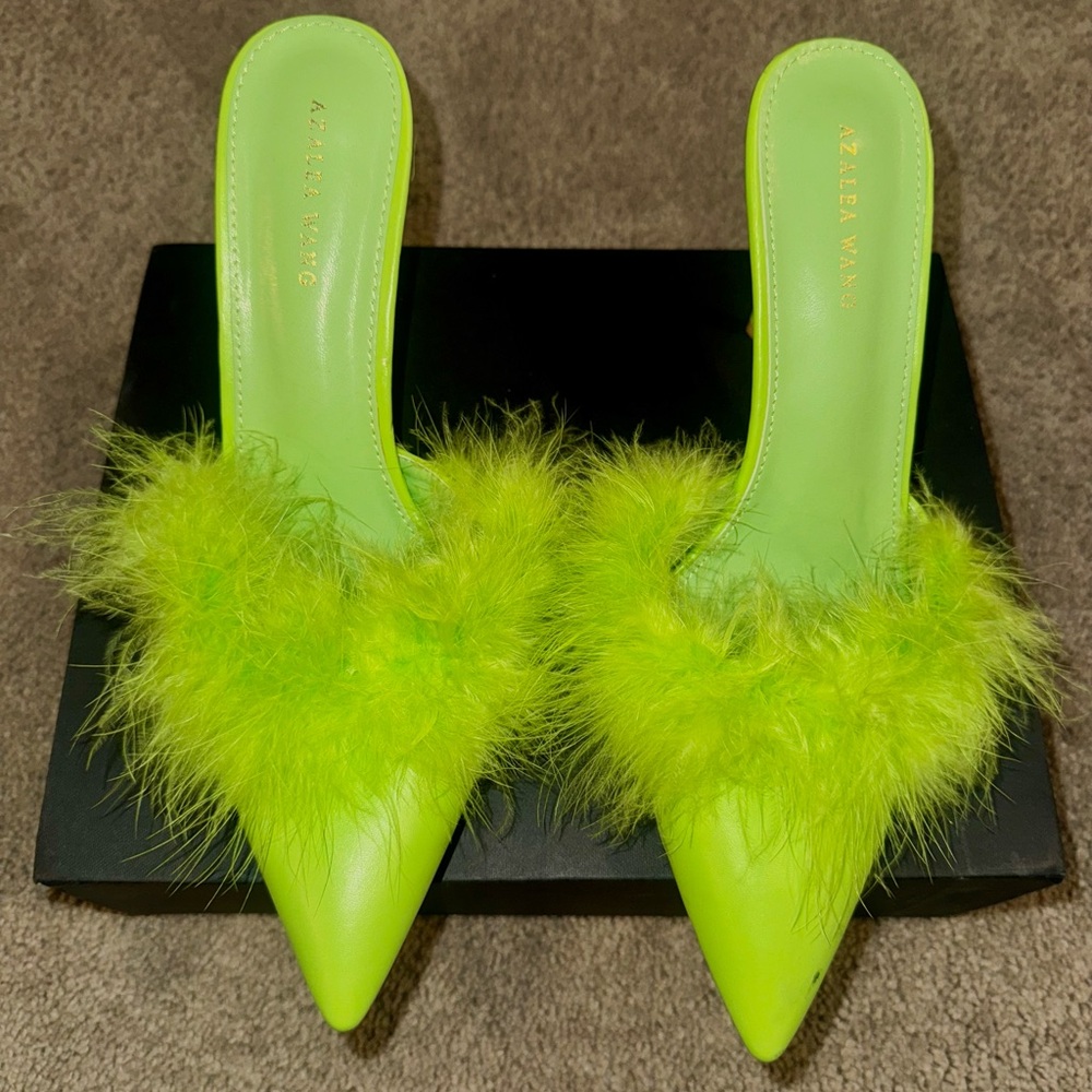 Azalea Wang Neon Green Feather Pointed-Toe Mule Heels - Picture 2 of 5